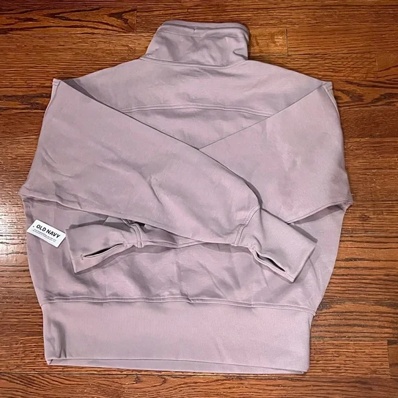 Old Navy Dynamic Fleece Half Zip Sweatshirt - Picture 2 of 7